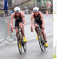 He was the 2012 triathlon world champion, and the silver medalist in 2013 and 2016. Brownlee Bruder Cycling 2 Redaktionelles Stockfotografie Bild Von Wohnung 48823227