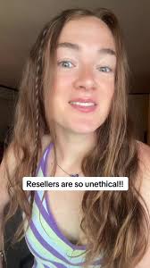 Karina Grace (@karinagracethrift)