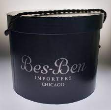 Bes Ben Leather Heart Hat 1stdibs Com Vintage Hat Boxes Vintage Millinery Hats Vintage