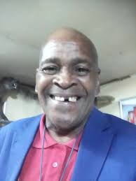 Ke rekisa ntlo kopa motho ya interested a comment hona Ladybrand mona