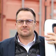 Maria Petsch's Instagram, Twitter & Facebook