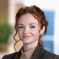 Candice Hope's Instagram, Twitter & Facebook