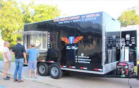 Food trucks are growing in popularity across the country, serving up sweet and savory fare. Mississippi S Gulf Coast Opens It Arms And Palate To The Food Truck Revolution Mississippi Today