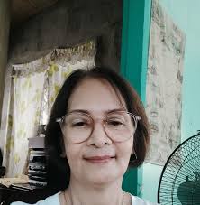 Carbon copy? Ms Ana Roces At Ang Kanyang Unica Hija na si Carmela  Montenegro. Makikita ang pagkakahawig ng mag-ina, mula sa kanilang maamong  mukha hanggang sa natural na charm. Sa edad na