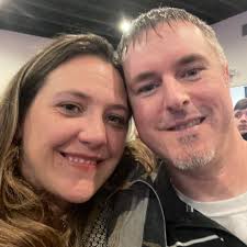 Can someone get me a paper map of Dollywood?