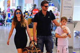 Nesta semana, danielle e faro foram flagrados juntos e aos beijos, numa churrascaria no rio de janeiro. Fernanda Vasconcellos E Cassio Reis Embarcam Com Noah Winits O Fuxico