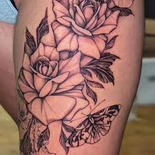 some pretty black and grey flowers for your #fyp today! check out that  gorgeous little ornamental butterfly as well! @industryinksusa  #yournewfavoriteink #texas #femaletattooartist #floral #tattoolover