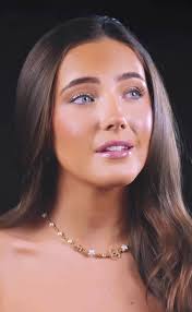 She is living the life I wish to have 🤣.