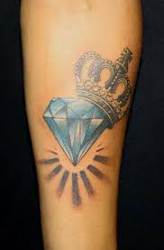A bundle of arrows stands for strength and unity, while an arrow with a diamond shape symbolizes toughness and courage — hard as a diamond. a design with two crossed arrows indicates friendship, while a heart pierced by an arrow is meant as a sign of love (with the arrow, in this case, being that of cupid). What Does Diamond Tattoo Mean