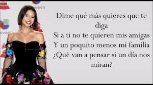 En ella, ángela aguilar aparece con un precioso vestido rojo de lunares blancos y falda estilo ballerina, mientras que christian nodal está sobre un caballo con camisa beige y sombrero de ranchero. Dime Como Quieres Letra Christian Nodal Ft Angela Aguilar Youtube