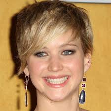 Kurze haare wachsen zu lassen erfordert geduld. Jennifer Lawrence Ihre 5 Tipps Den Pixie Wachsen Zu Lassen Wunderweib