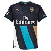 Er wuchs gemeinsam mit seinem älteren bruder taulant, der ebenfalls profifussballer ist, jedoch für die albanische nationalmannschaft spielt, im basler stadtteil st. Arsenal Trikot Archiv Subside Sports