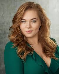 Carly Bonner's Instagram, Twitter & Facebook