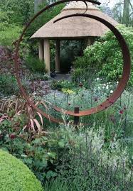 M Centenary Garden Designed By Roger Platts Photo Martin Pope More Here Soa Li Cmgcnic In 2020 Modern Garden Garden Art Chelsea Garden