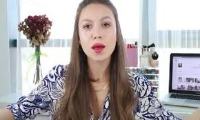 Duygu özaslan 2 dakika boyunca takipçilerini fakir hissettiriyor. Duygu Ozaslan Pedikur Ayak Bakim Rutinim Ayak Fali Seyredelim Com