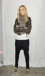 Magda is model and actor. Maz Magdaleny Mielcarz Przeprowadzil Sie Do Polski