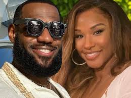 Lebron James Married To Kardashian 2025