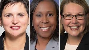 Anita Persinger's Instagram, Twitter & Facebook