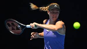 Detail of polona hercog of slovenia tattoo in her first round doubles match against. Sieg Bei Australian Open Kerber Haut Tattoo Girl Weg Sport Mix Bild De