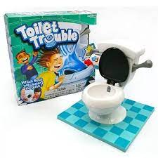 Este juego de mesa clásico está diseñado para niños entre las edades de 3 a 6 años. Generico Juego Bano Loco Generico Toilet Trouble Falabella Com