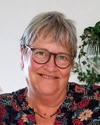 Deborah Windham's Instagram, Twitter & Facebook