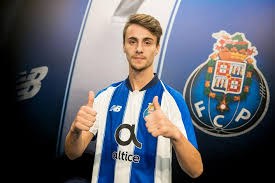 L'anno seguente, dopo aver giocato per un periodo nella formazione riserve, si trasferisce in prestito al vitória setúbal. Fc Porto Joao Mario Avancado Do Fc Porto B E Fabio Facebook