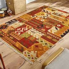 Kilim rugs are hand woven using pure soft cotton in the finest traditions of nomadic people from the middle east to central asia. What S The Difference Between A Traditional Kilim Rug