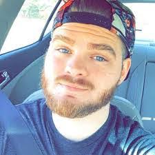 Darci Faust's Instagram, Twitter & Facebook