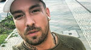 Скачай sentino rock star и sentino zieh dich aus. Sentino Zeigt Erstmals Seine Heisse Freundin Raptastisch