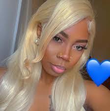 Tabatha Mills's Instagram, Twitter & Facebook