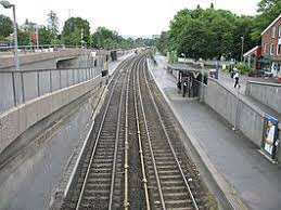In 2004 the borough of røa was merged with neighbouring vinderen to become vestre aker borough. Roa Line Wikipedia