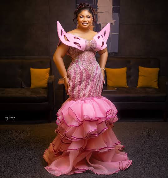 🎂🎉 HAPPY BIRTHDAY, HON. LAIDE BAKARE! 🎉🎂 Today, we celebrate a woman of grace, beauty, talent, and excellence. ❤️✨ Happy birthday to the ever-amazing Nollywood actress, Hon. Laide Bakare! 🌟 May Almigh