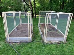 Team ideas24 september 26, 2016 9:01 pm high raised garden beds do not only prevent backaches, they also help protect your produce from critters. Raised Bed Fence Question