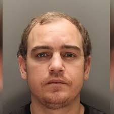 Cocaine snorting cabbie stashed guns after marriage break up