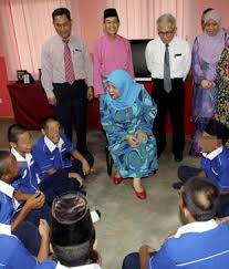 6 1/4, jalan sungai jln. Sekolah Tunas Bakti Kuching Sets The Pace