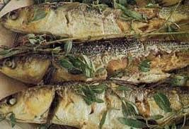 Nella nostra tradizione culinaria sono senza dubbio i primi piatti i protagonisti delle ricette a base di pesce , anche se c'è da dire che i secondi non sono da meno. Cefalo Al Forno Con Patate Mangiare Bene