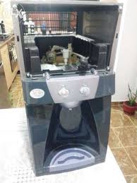 Este normal sa nu vrei sa platesti mai mult decat face. Dozator Apa Cumparat De Nou De La La Fantana Anuntul Ro