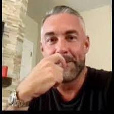 Paula Edgell's Instagram, Twitter & Facebook