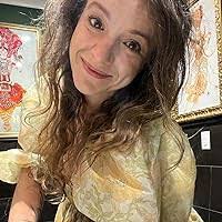 Sara Leary's Instagram, Twitter & Facebook