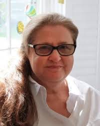 Sandy Holbrook's Instagram, Twitter & Facebook