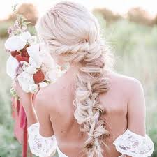 Hallo zusammen, ich hab mal eine frage an euch. Brautfrisuren Lange Haare Das Sind Die 10 Schonsten Brautfrisuren Cosmopolitan