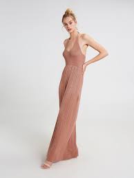 Ci sono modi per contenere i costi e salvare una gran parte del denaro che sarebbe andato a occasioni speciali abito ogni volta che si va a un evento di fantasia. Abiti Lunghi Plissettati Vendita On Line 715bee