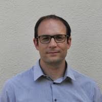 2700+ "泰" profiles