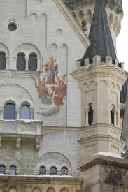 An additional tower dwarfing the remainder of the castle was planned for the courtyard of neuschwanstein but ludwig died before its construction could begin. Neuschwanstein Castle Paintings Photo Information Neuschwanstein Castle Germany Castles Castle