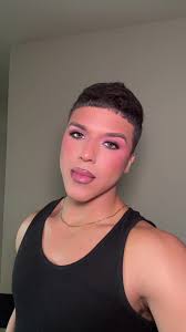 Hello Kitty vibes #luisquintero #quinterobeauty