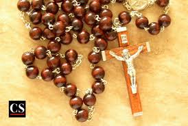 It is a great visual for meditation for young children who are not yet fluent readers but also has been very helpful to my husband and i in keeping our minds on the mysteries. The Beauty Of The Rosary Catholic Stand