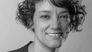 Cuando una madre y una hija se sientan a hablar sin eufemismos…