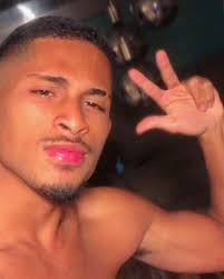 Black: young man said he was straight - ThisVid.com