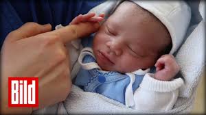 Baby In Fruchtblase Geboren Hammer Video Youtube