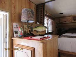 Worn by rich and poor trailer trash alike. Uncle Billy Bob S Redneck Trailers Vacation Rentals Bubba S Glamper 4 Overview